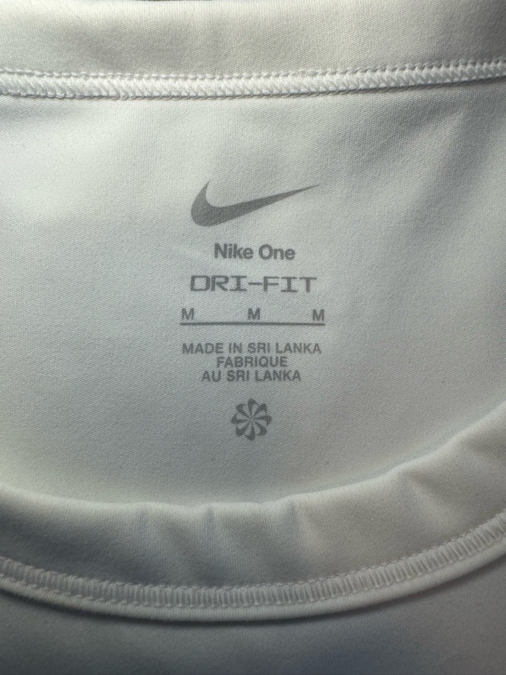 Nike White Short Sleeve Crop Tee - Picture 7 of 7